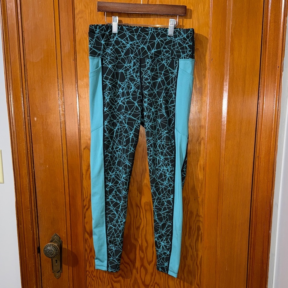 LuLaRoe Leggings - Black and Blue Geometric SZ M